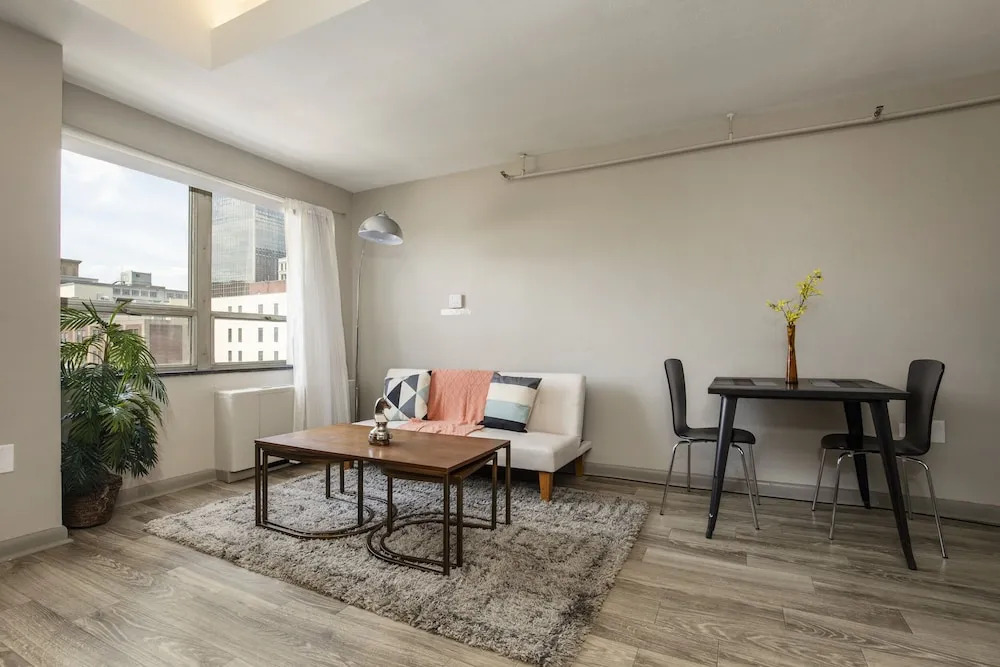TWO Bold 1 BR CozySuites for your Louisville Getaway