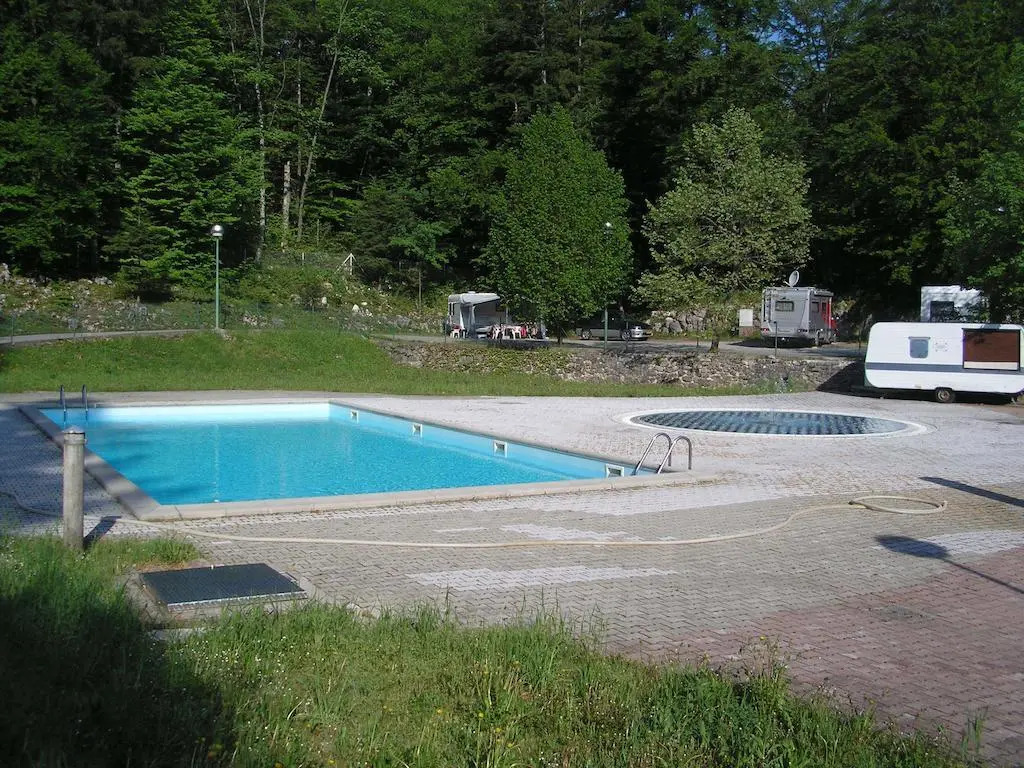 Turisticno Naselje Pivka Jama