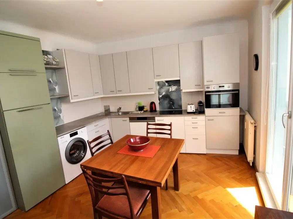 Opera Wien in Wien With 2 Bedrooms and 3 Bathrooms