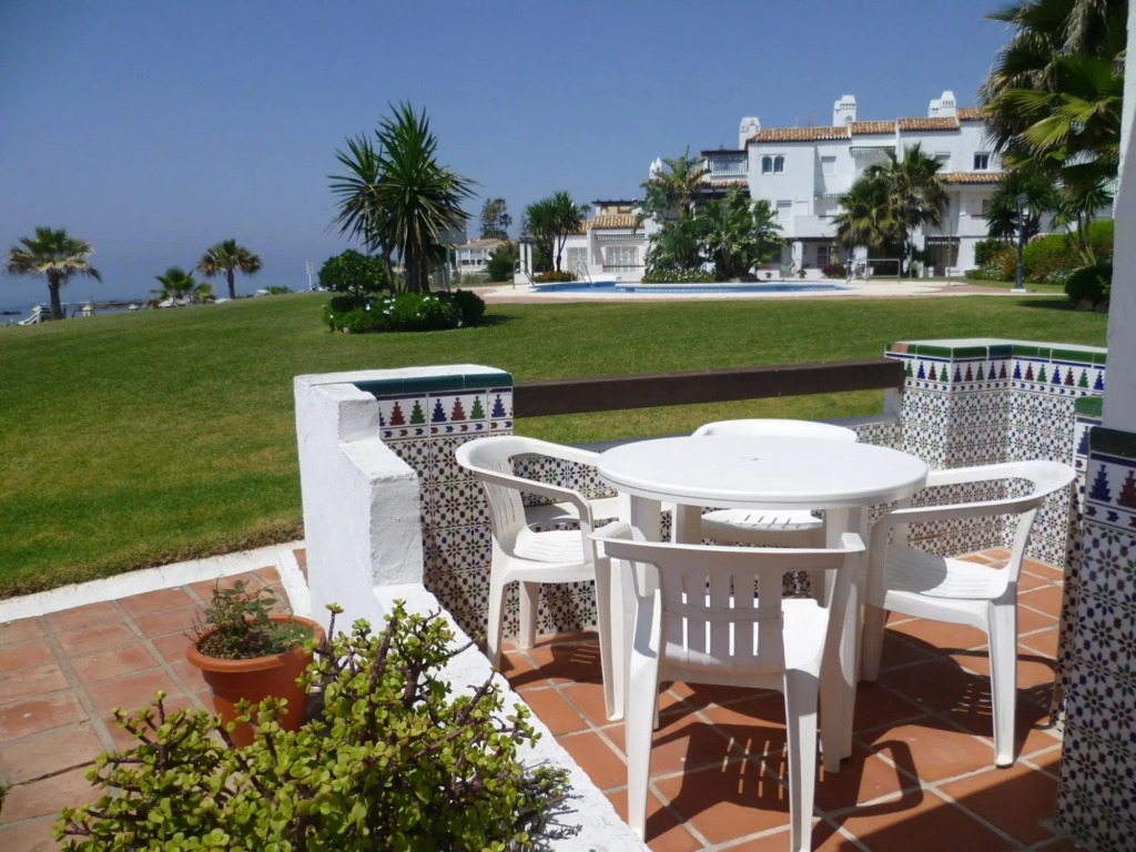 14963 - Front Line Beach Apartment