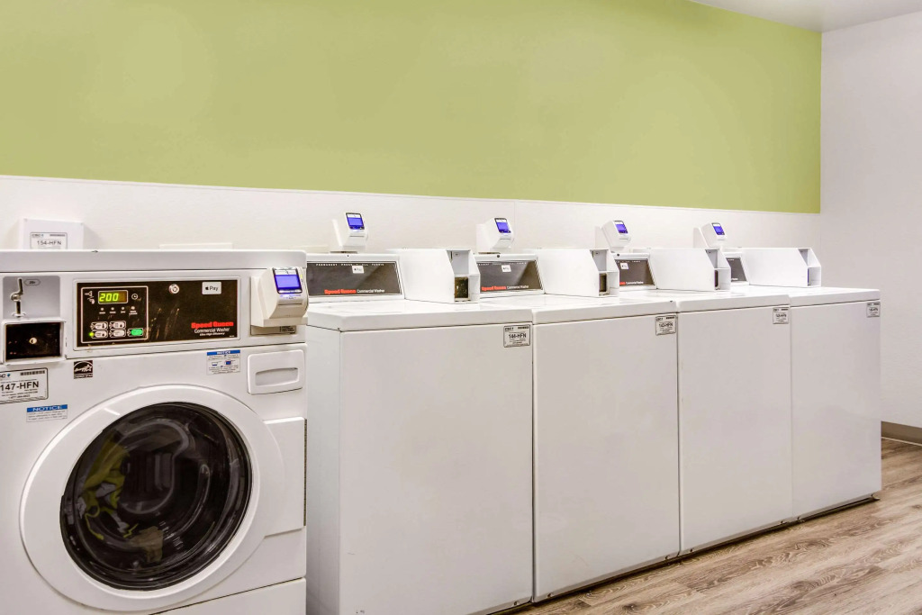WoodSpring Suites Houston Baytown