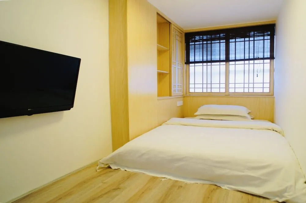 Guangzhou Pinecone & Huayi Select Hotel