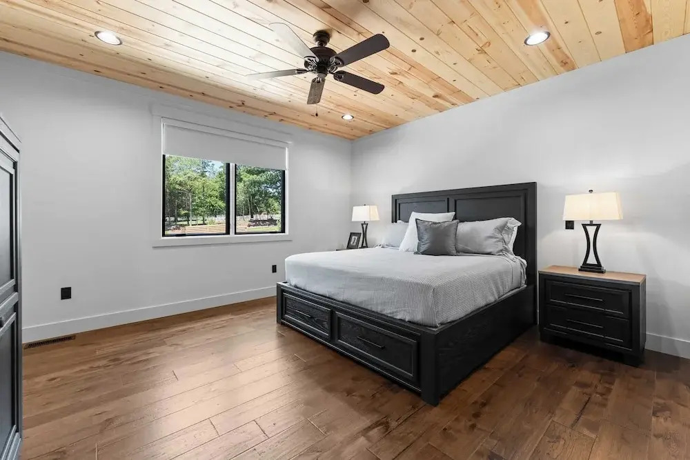 The Lodges Avantstay Lakefront, Sleeps 66 Pools, Docks, Theaters, Views