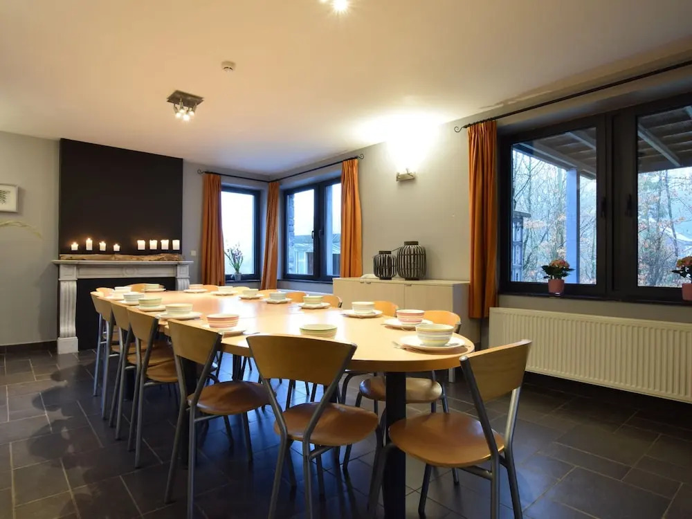 Spacious Durbuy group stay