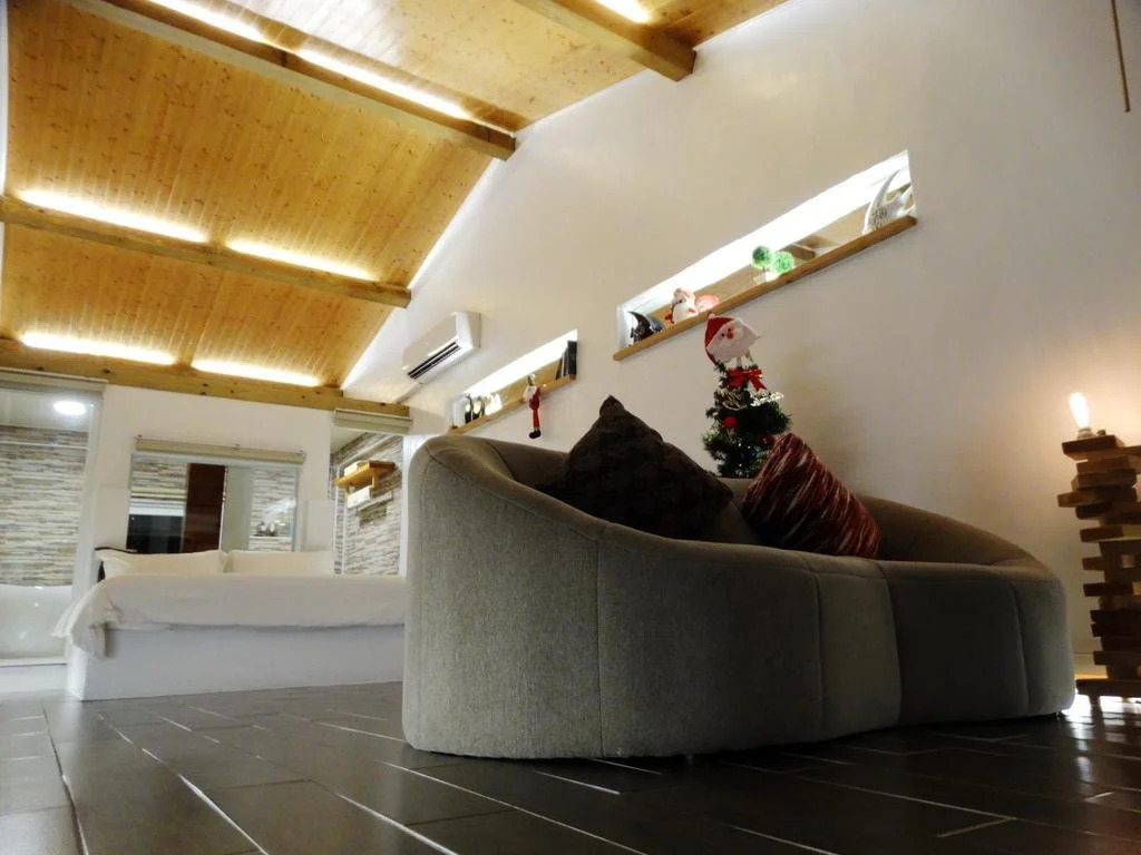 Small House Villa