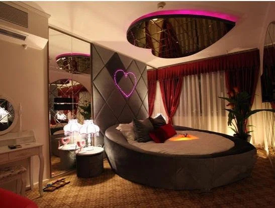 Love Theme Hotel - Shanghai Yuyuan Garden Branch