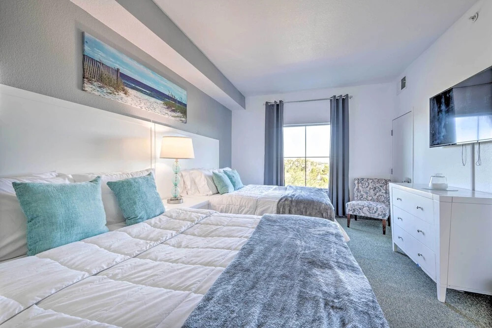 Orlando Family Condo ~ 9 Mi to Magic Kingdom!
