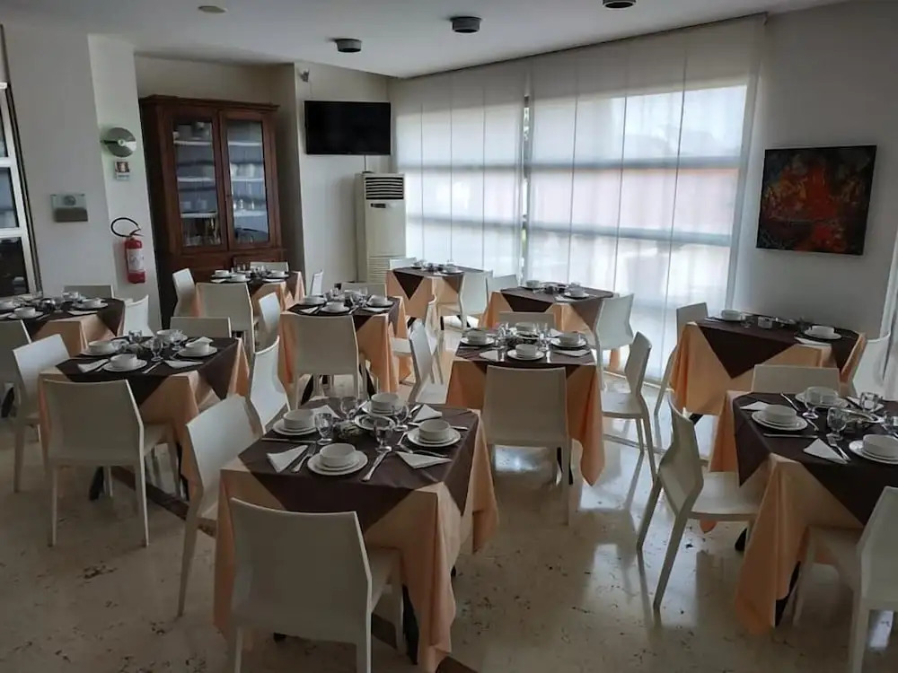 Best Western Riviera By Happyculture