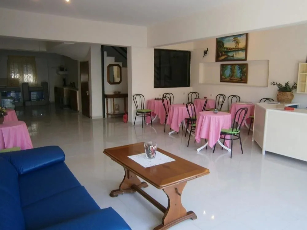 Hotel Maravelias