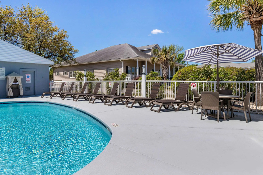 Comfort Suites Southport - Oak Island