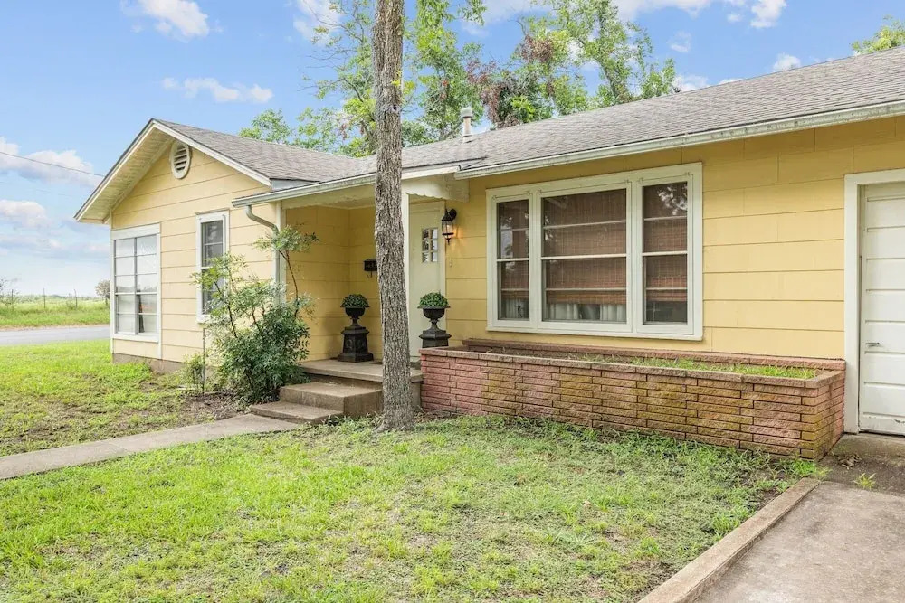 Yellow Rose 2 Bedroom Home