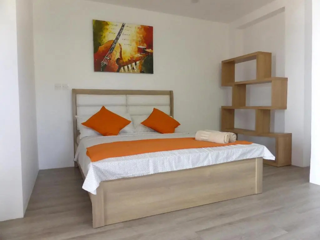 Castaway Surf Retreat