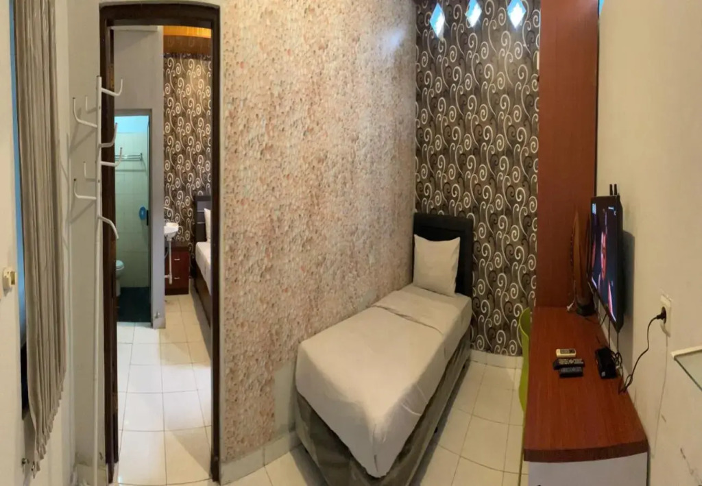 RedDoorz Plus @ Hotel Star 88
