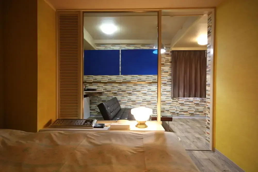 THE HOTEL - Adults Only