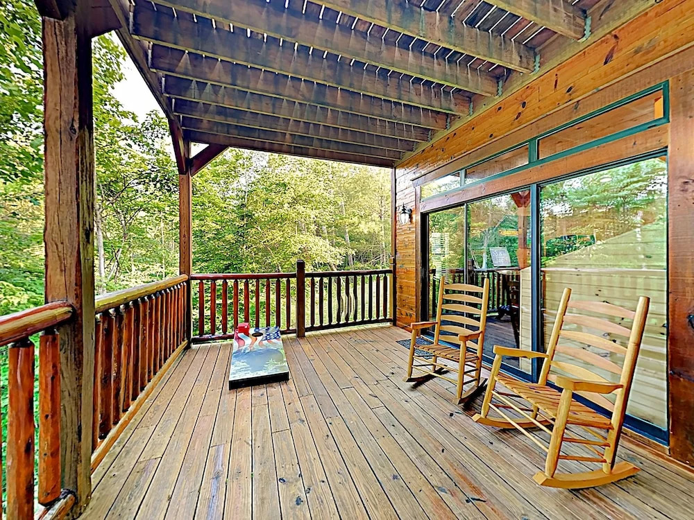 1268 Sevierville - 4 Br Cabin