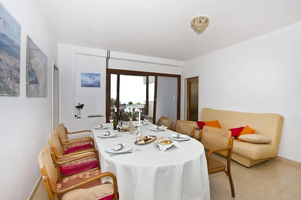 Apartment Topic near the beach