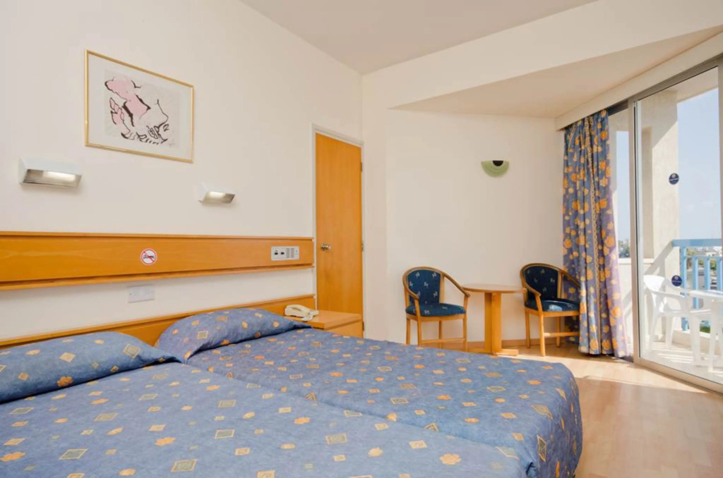 Kissos Hotel