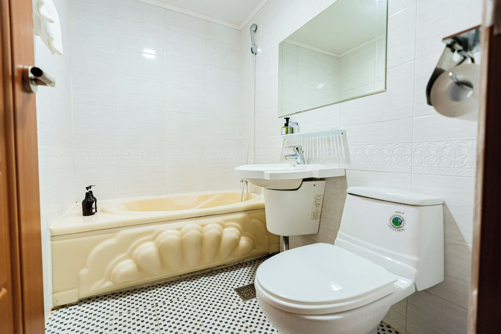 Jeju EQ Stay Hotel