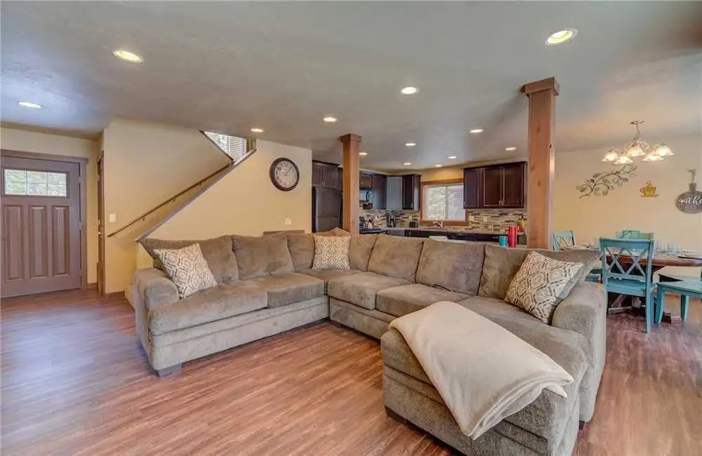 White Elm Lane 21