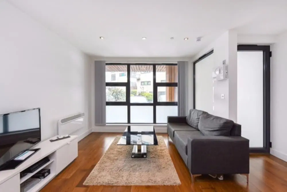Canary Wharf 2 Bedroom Flat With Parking