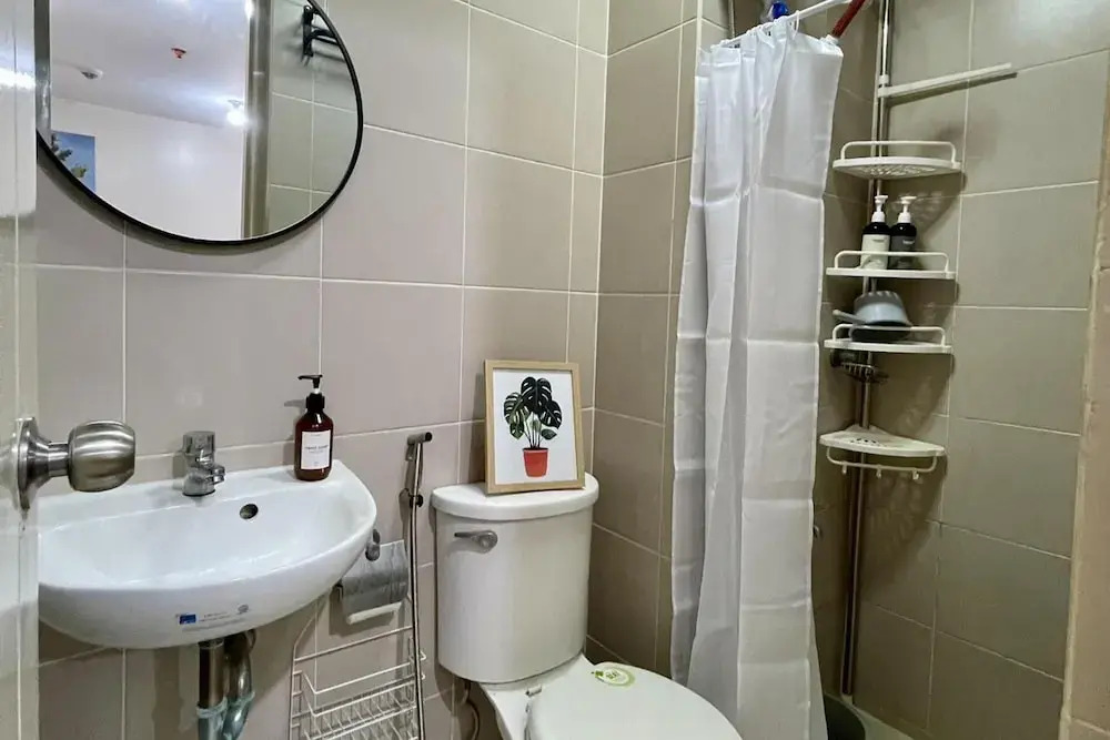 Apartment Sleeps 6 With Netflix