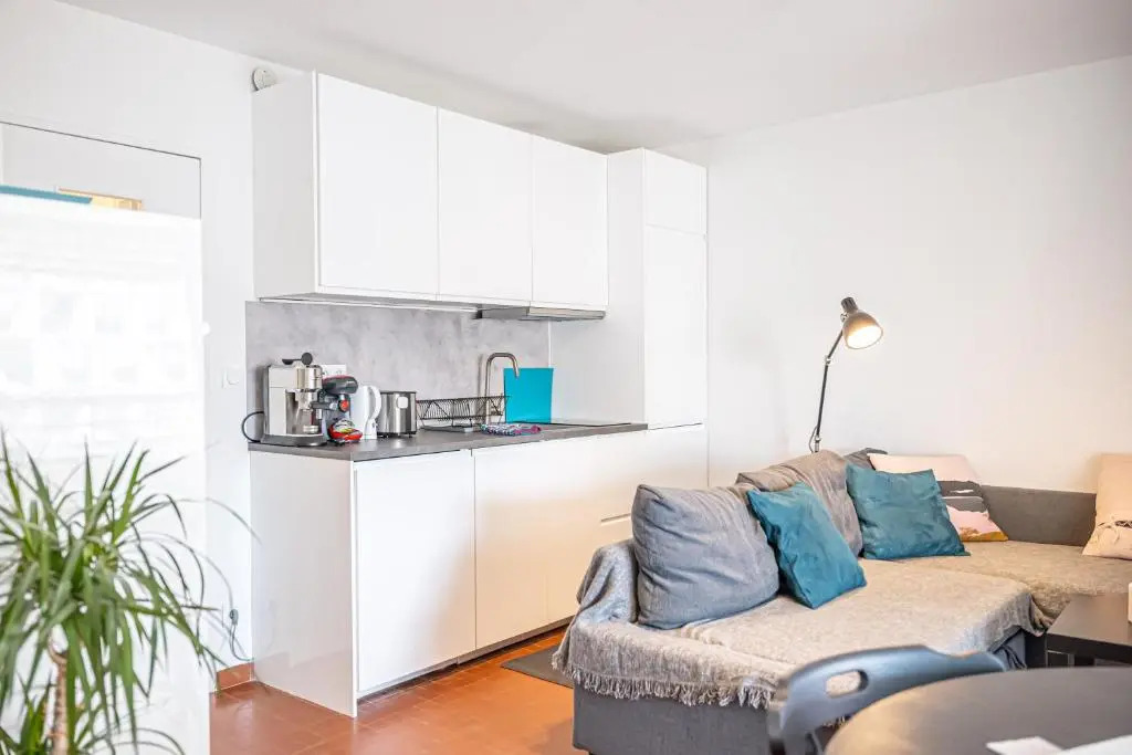 Appartement à quelques pas de la mer WIFI CLIM PARKING