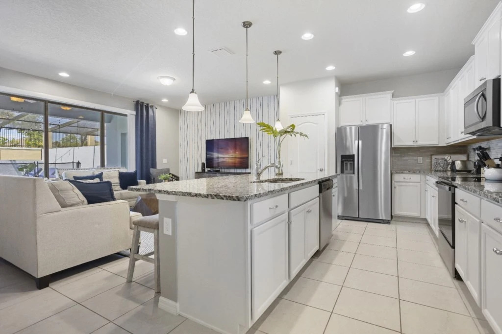 5 Bd 45 Ba Windsor At Westside 2444 Ds