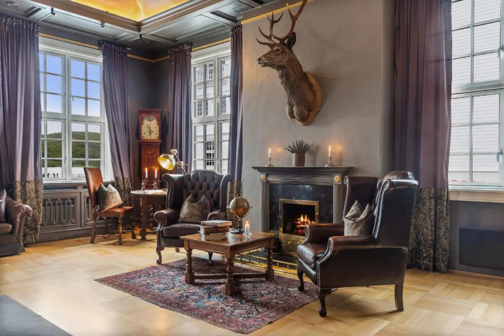 Dr. Holms Hotel