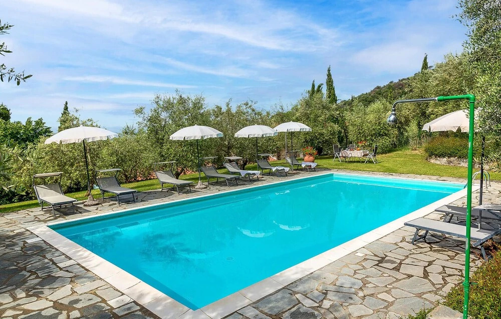 Cozy Home In Cortona With Kitchen