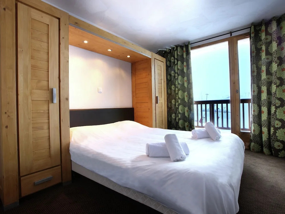 Modern Apartment Located in the Extensive Paradiski ski Area