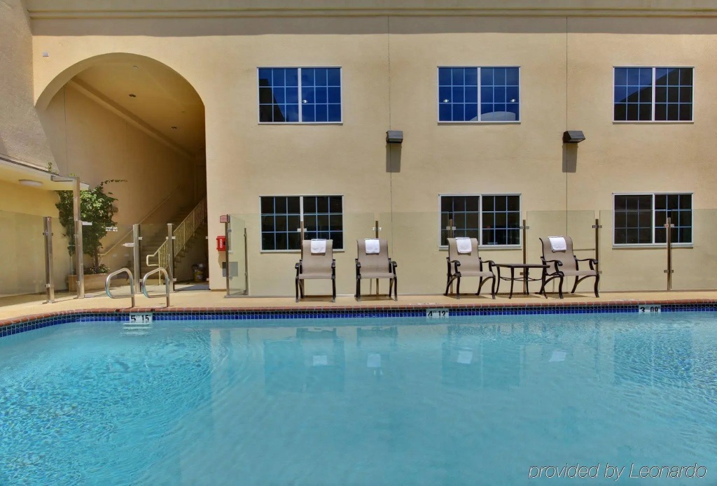 Holiday Inn Express Hollywood Walk of Fame by IHG
