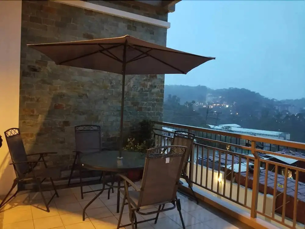 Rosarich Homestay - Bristle Ridge Residences