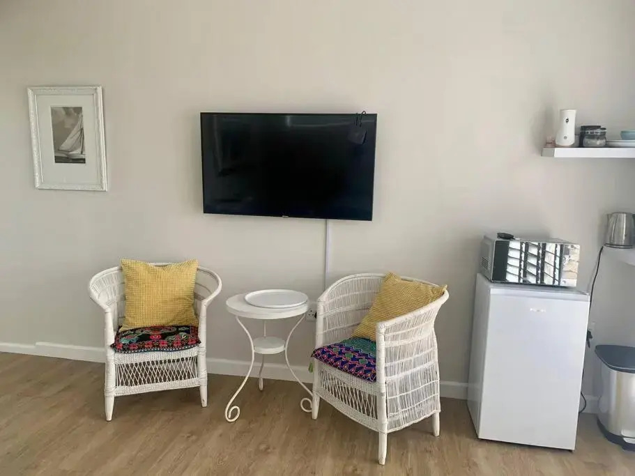Private room with own entrance, patio and garden.