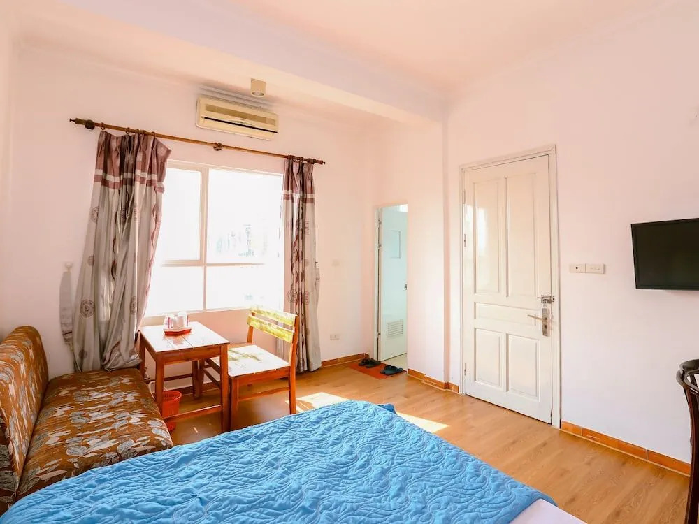 OYO 575 Van Xuan Hotel