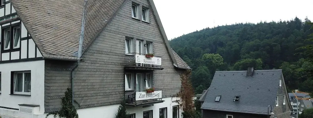 Zur Fredeburg