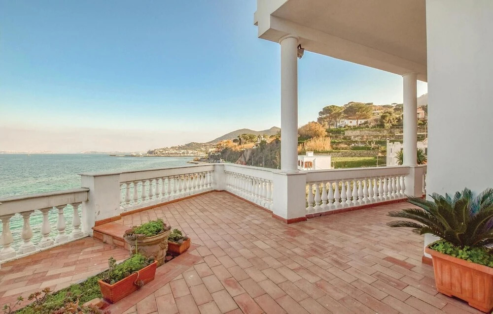 Cozy Home In Lacco Ameno Ischia Na