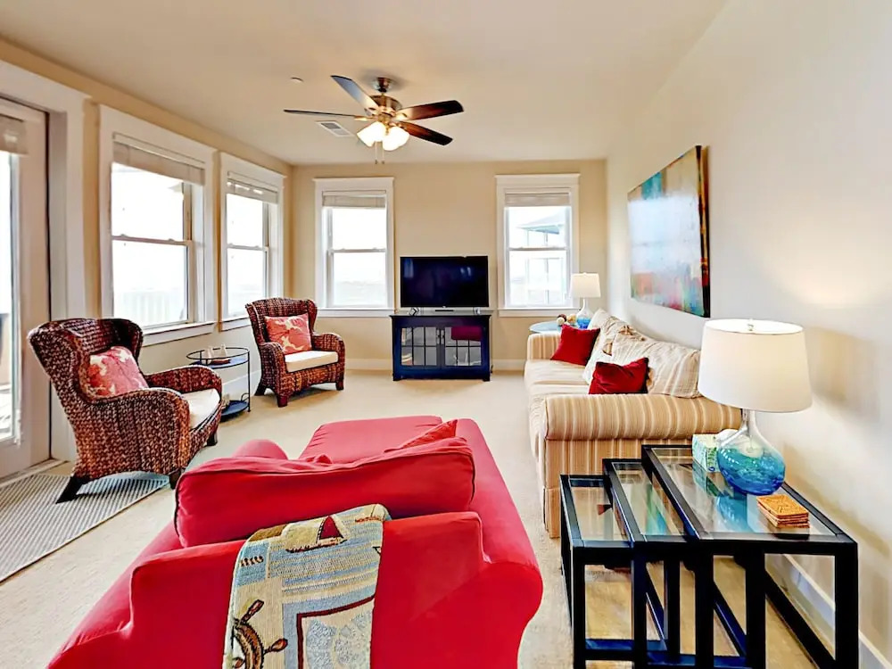 Pointe West #203 - 3 Br Condo
