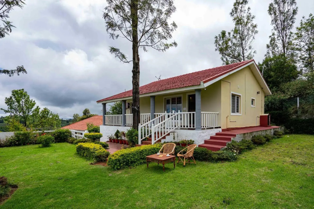 StayVista at Casa Pinnacle - Pet Friendly Home with Lawn