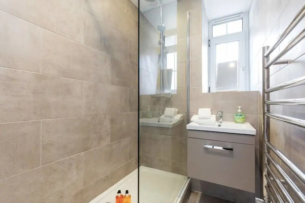 2 Bed Near Waterloo, Sleeps 6