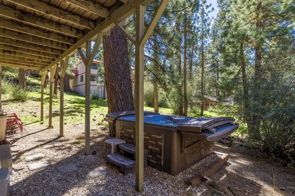 1 Mi to Slopes: Big Bear Ski Haven w/ Hot Tub