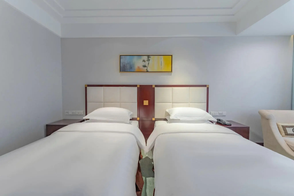 Wudang Mountains Jianguo Hotel