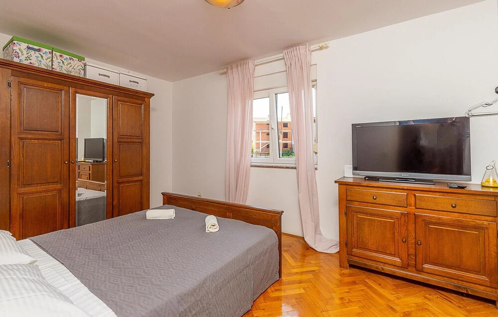 Nice Apartment in Pula With Wifi and 1 Bedrooms