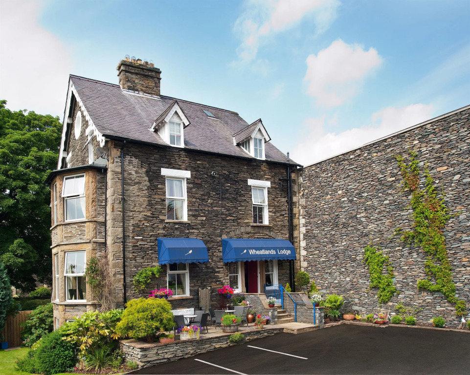 Wheatlands Lodge - Bed & Breakfast