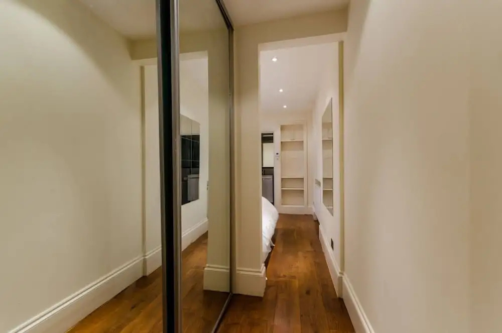 Delightful 2 Bed Garden Flat in Earl's Court