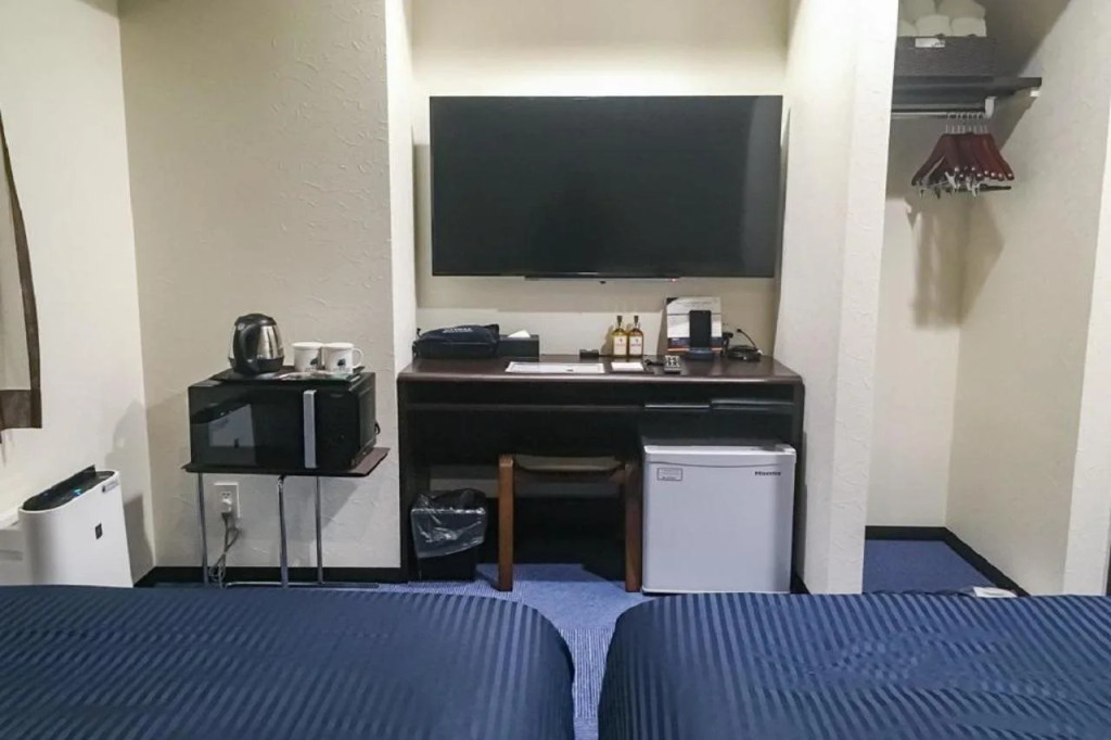 HOTEL LiVEMAX Yokkaichi Ekimae