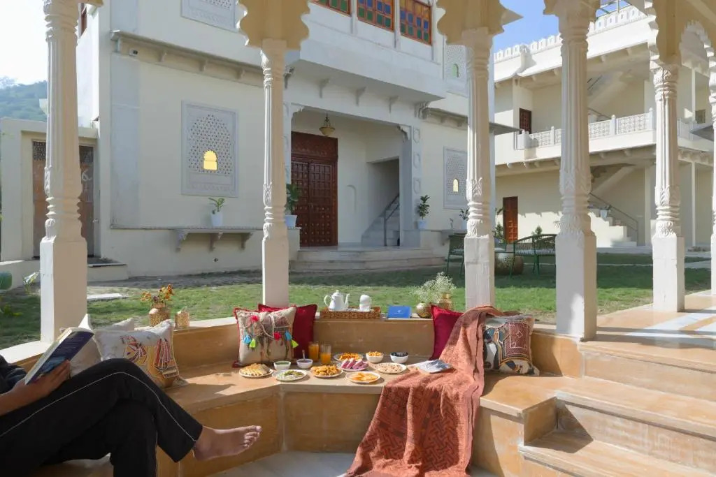 Saffronstays Kilakot Suite with Private Plunge Pool