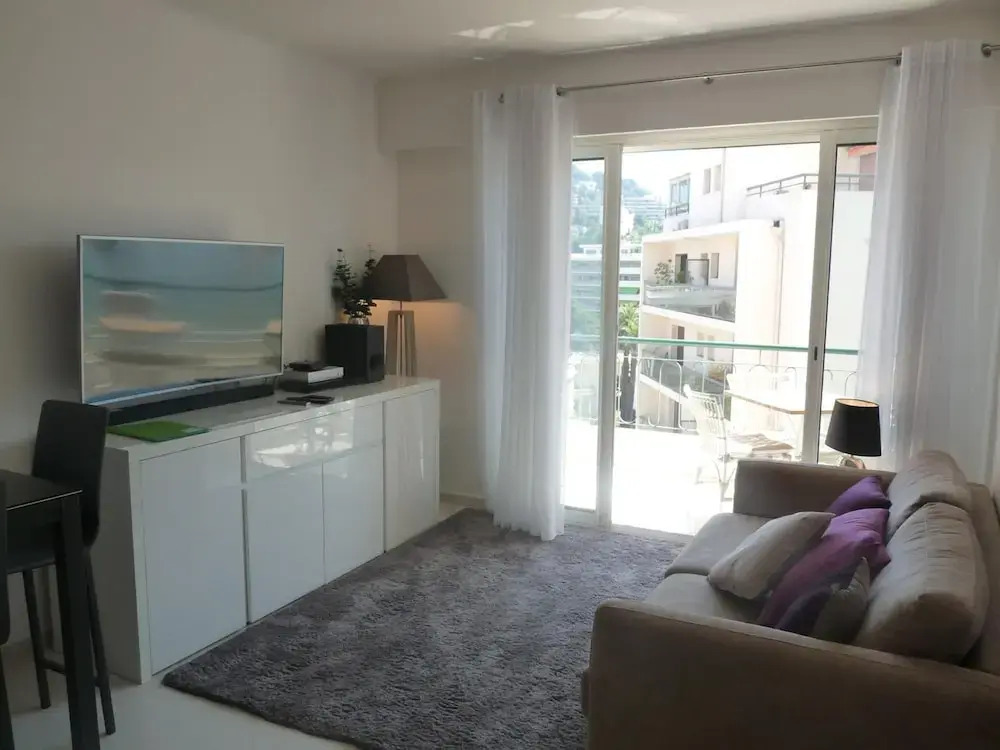 Two Bedroom Apartment Next to the Croisette in Cannes a Short Walk to the Palais des Festivals - 1961