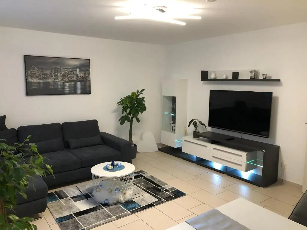 Ferienwohnung Holiday Home mit Netflix