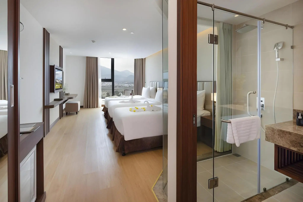 Regalia Gold Hotel