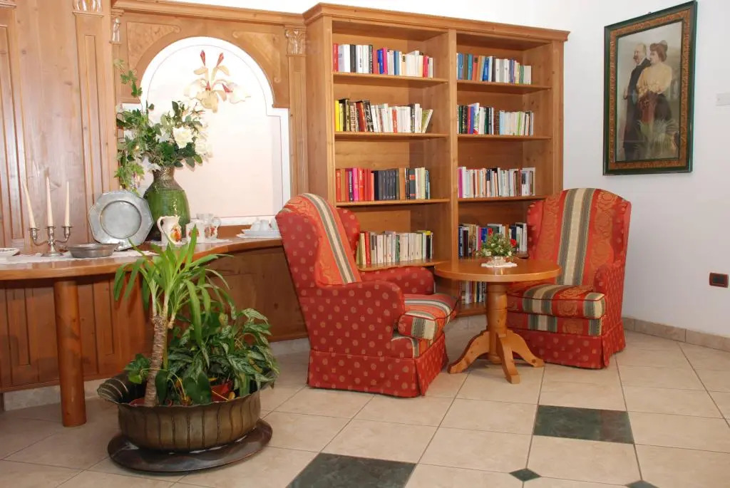 Ariston Lake View Hotel